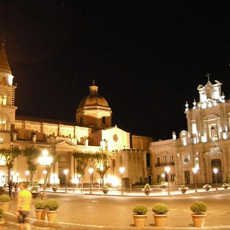 Il Covo Rooms & Spa Acireale Kültér fotó